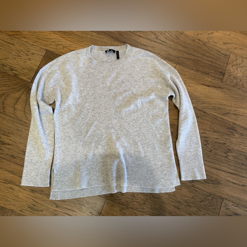 Theory Grey Cashmere Sweater - Picture 2 of 10